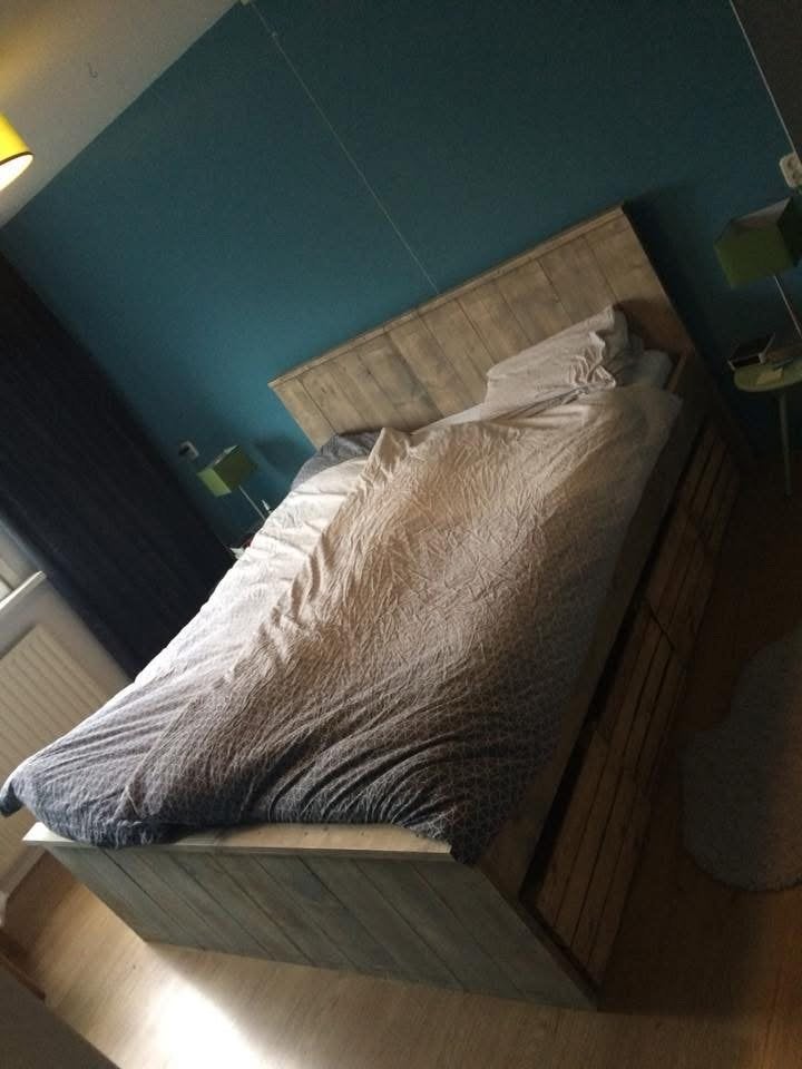 Steiger houten bed, Huis en Inrichting, Slaapkamer | Bedden, Ophalen, Zwart wasch, Tweepersoons, Zo goed als nieuw