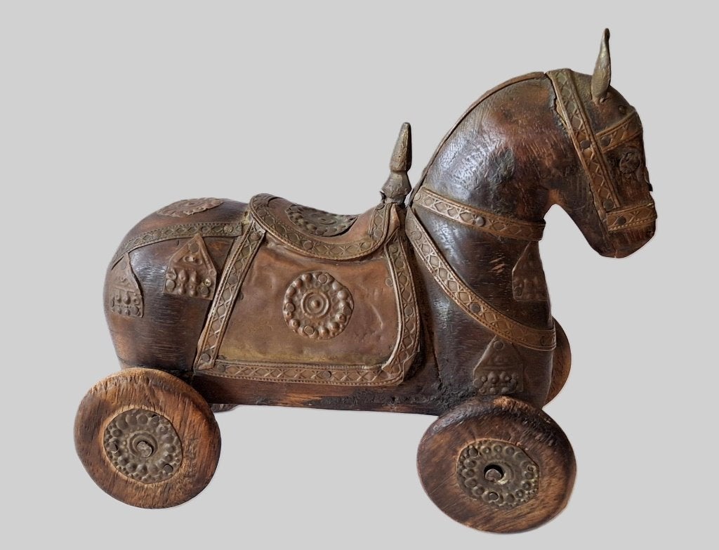 Rajasthani houten paardje op wielen, Antiek en Kunst, Antiek | Speelgoed, Ophalen of Verzenden