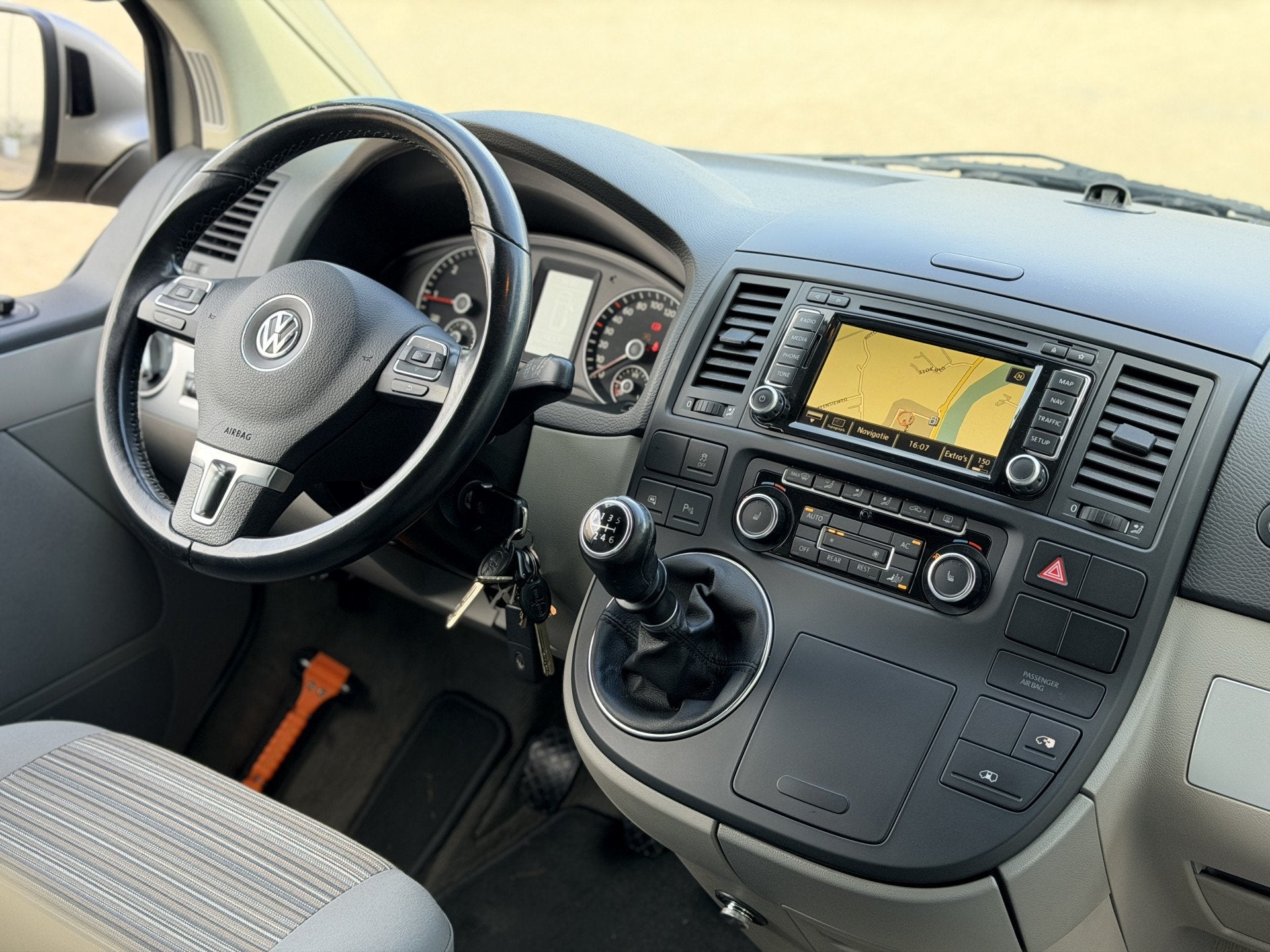 Volkswagen California T5 GP | GERESERVEERD (bj 2010), Buscamper of Camperbus, ABS, Bedrijf, Airconditioning
