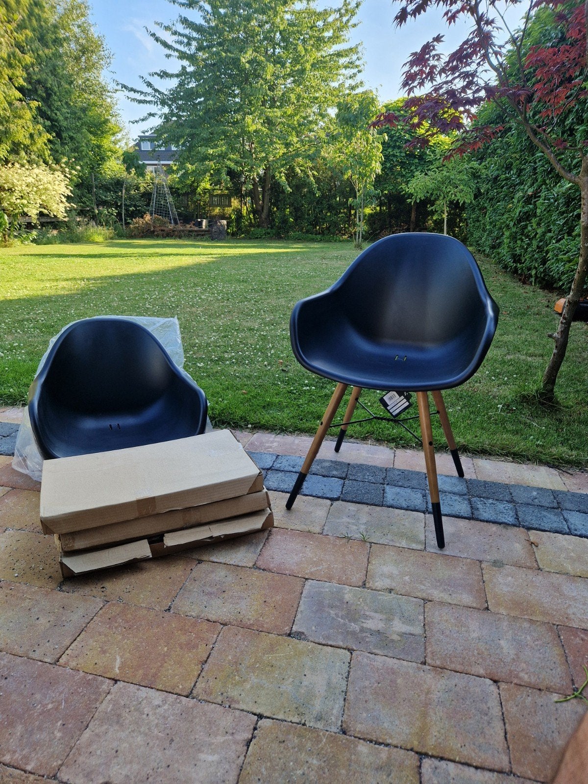4 nieuwe Chamonix dining stoelen, binnen en buiten, Ophalen, Hout, Modern, Scandinavisch, Zwart