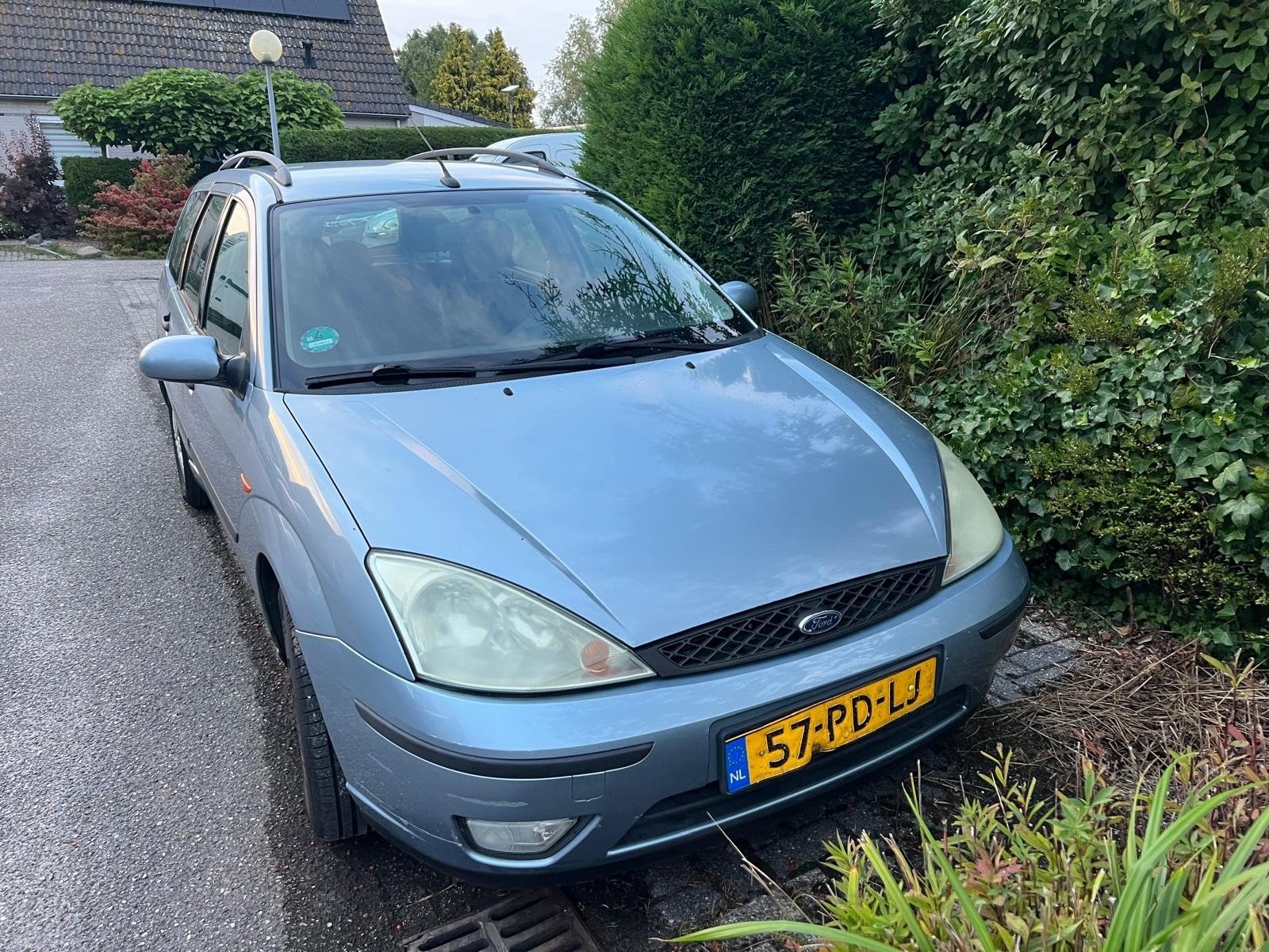 Ford Focus 1.6I 74KW 2004 Grijs, Auto's, 1596 cc, 15 km/l, 4 cilinders, 100 pk