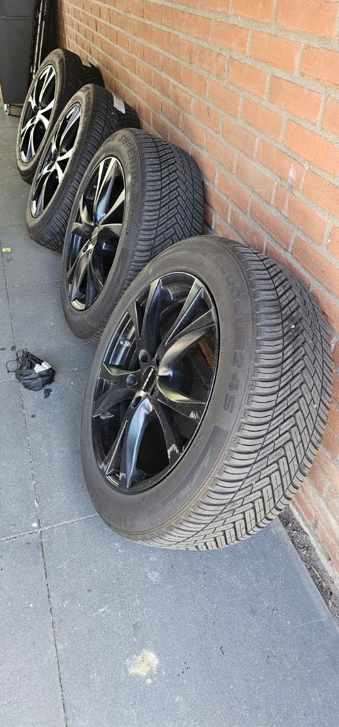 LICHTMETALEN Velgen met allseason banden  225/55/18  5x114,3, Ophalen, Mitsubishi