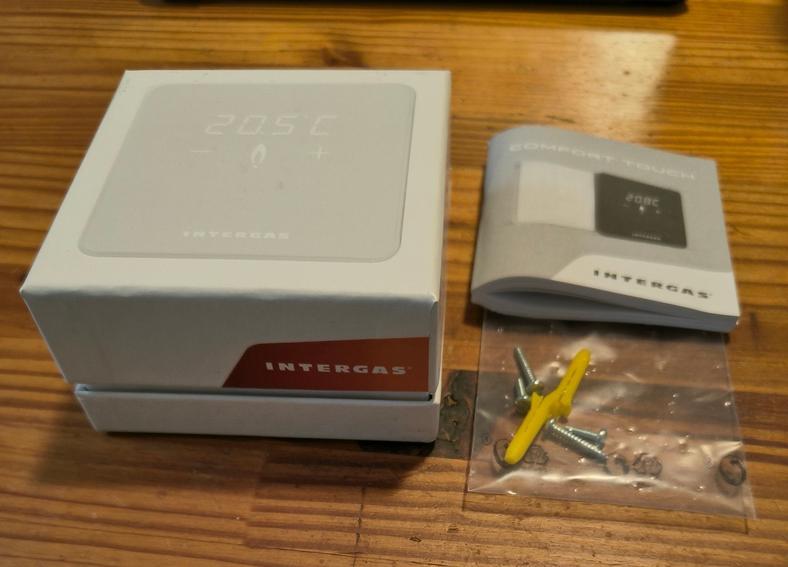 Intergas Comfort Touch slimme  thermostaat, Ophalen of Verzenden, Slimme thermostaat, Zo goed als nieuw