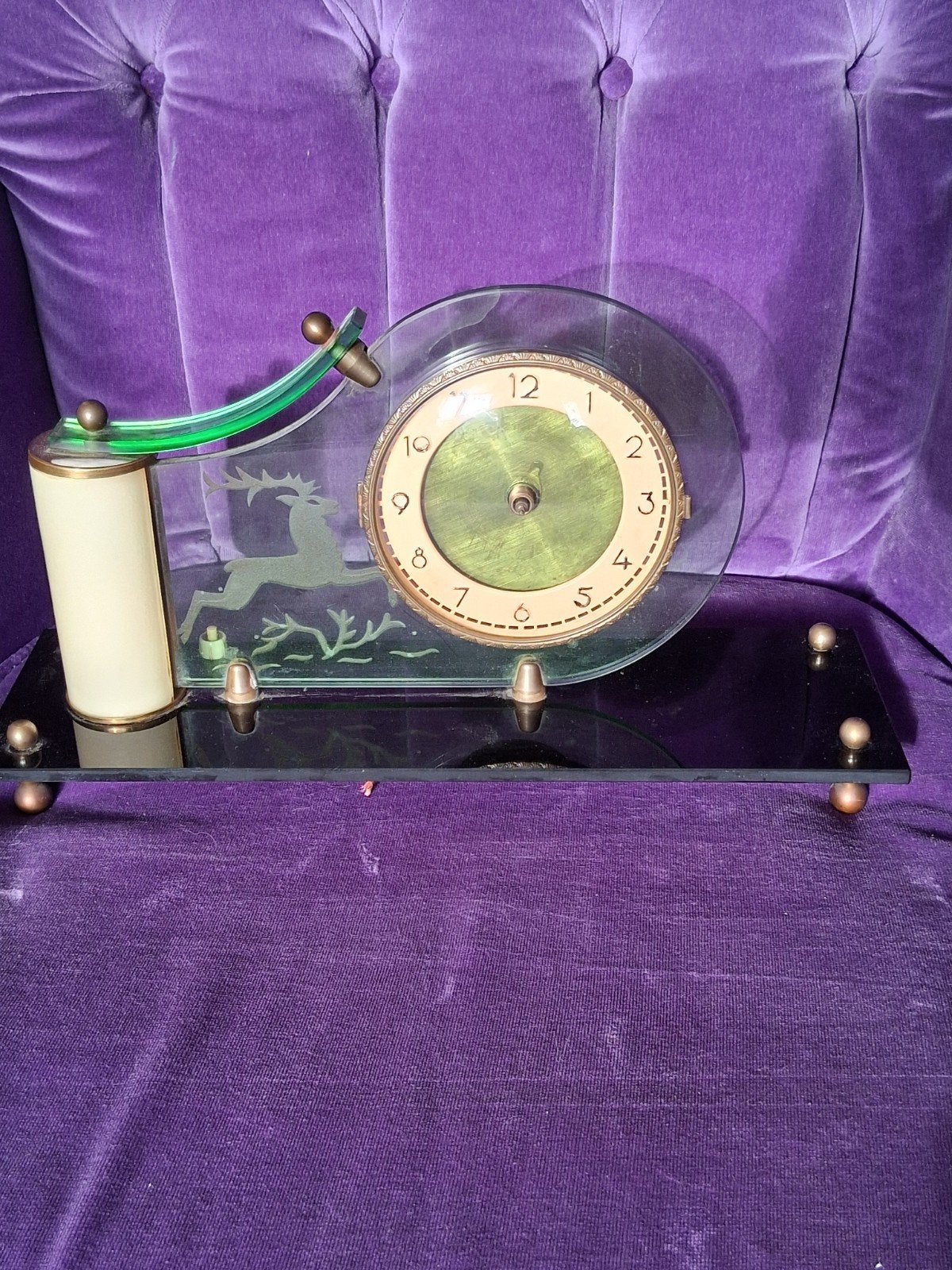 Oude klok, opknapper,hert  gegraveerd in glas, Ophalen of Verzenden