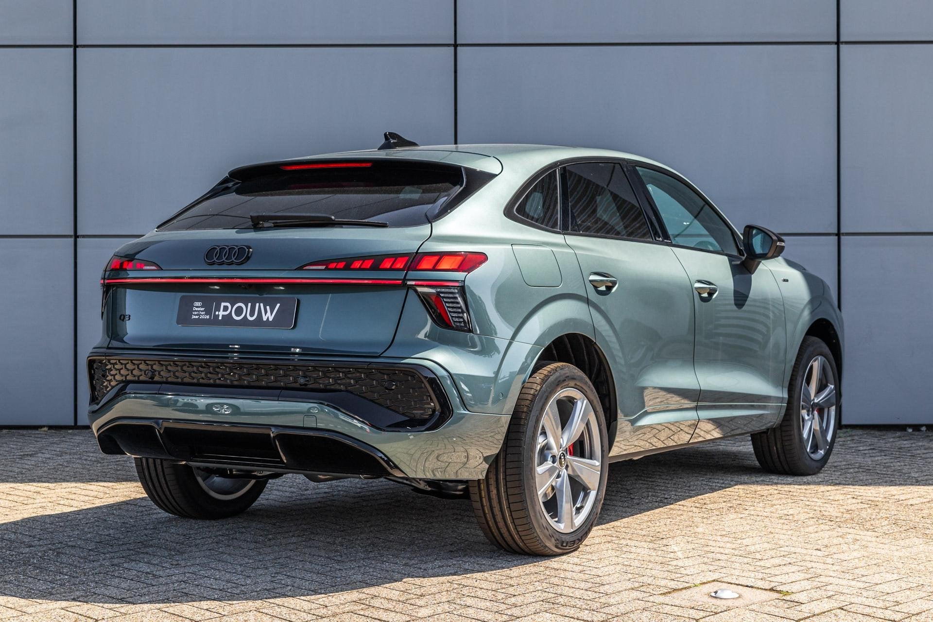 Audi Q3 Sportback 1.5 e-hybrid 272pk S Edition | Tech Pro |, Auto's, 12 maanden, 1800 kg, 1498 cc, 4 cilinders