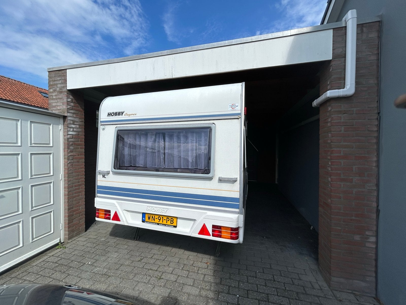 Hobby Elegance Caravan met complete kampeeruitrusting, Hobby, Particulier, 5 tot 6 meter, Luifel