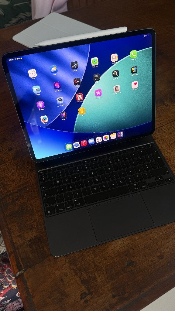 Apple iPad Pro M4 13" 1TB compleet pakket — nieuwstaat, Computers en Software, Apple iPads, 13 inch of meer, Apple iPad, Zwart