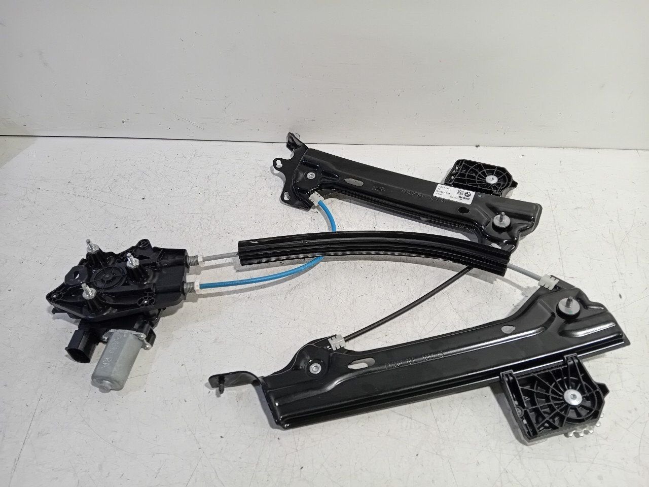 Raammechaniek elektrisch rechts achter BMW iX, Onderdelen@venauto.nl, Van der Ven Autorecycling B.V., Gebruikt, Ettenseweg 76, 4706 PB Roosendaal, The Netherlands