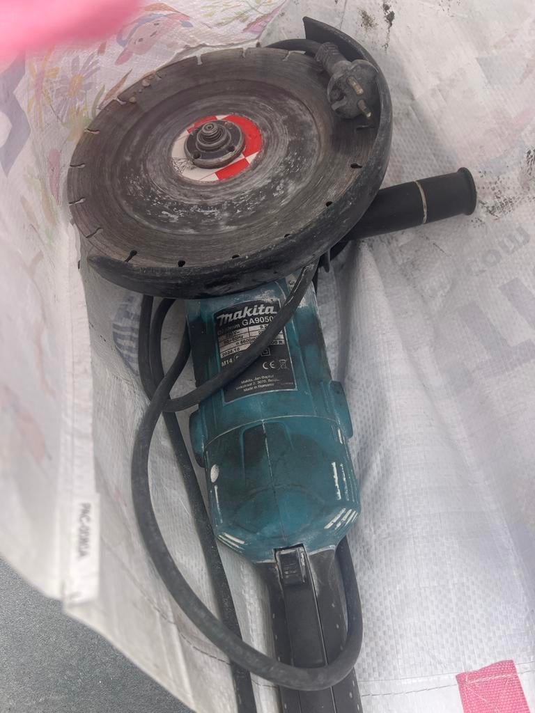 Makita GA9050 Haakse Slijper - Krachtig en Betrouwbaar, Ophalen, Gebruikt, 1000 watt of meer, Haakse handslijpmachine