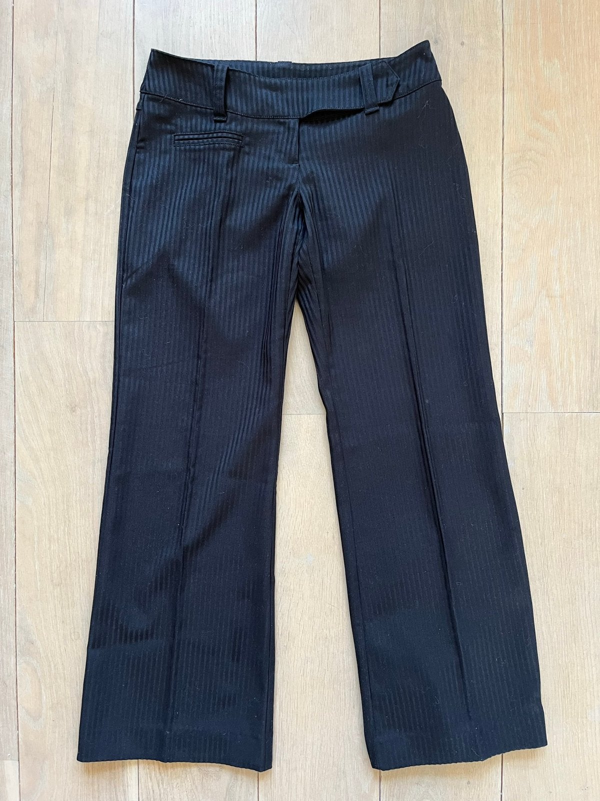 Zgan 38 zwarte broek rechte pijpen streepmotief H&M pantalon, Maat 38/40 (M), H&M, Zwart, Ophalen of Verzenden