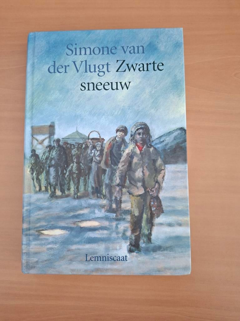Simone van der Vlugt - Zwarte sneeuw, Boeken, Ophalen of Verzenden, Zo goed als nieuw, Simone van der Vlugt