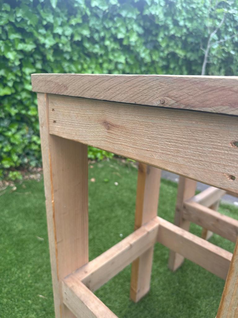 Set van 2 robuuste houten krukken, Huis en Inrichting, Barkrukken, Gebruikt, 60 tot 90 cm, Hout, 2 krukken, Ophalen