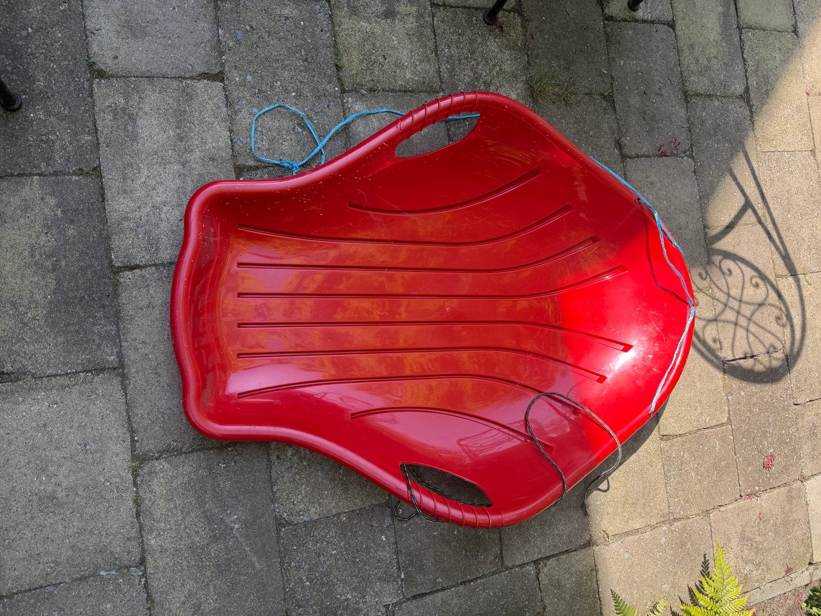 Rode slee voor winterplezier, Ophalen of Verzenden, Gebruikt, Kunststof