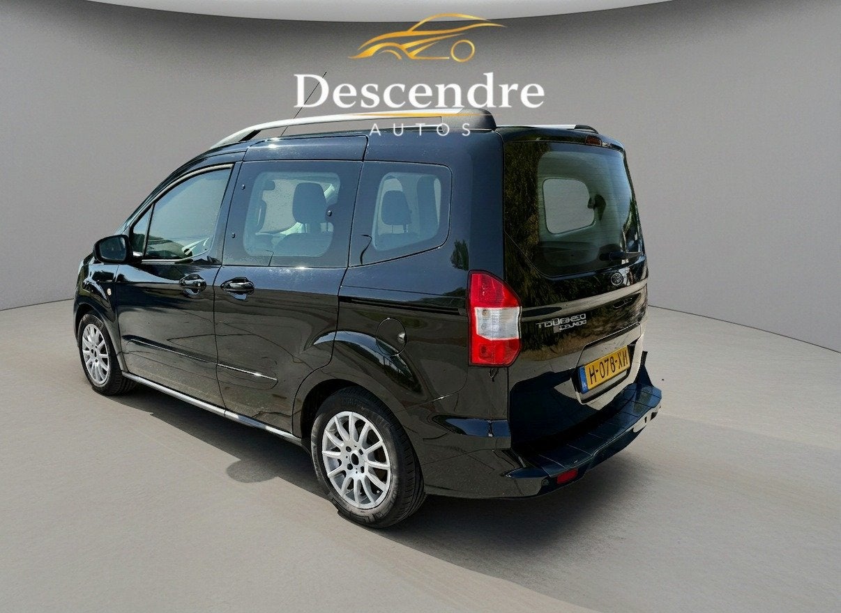 Ford Tourneo Courier 1.0 Titanium 12 maand garantie, Gebruikt, Met garantie (alle), Zwart, Handgeschakeld