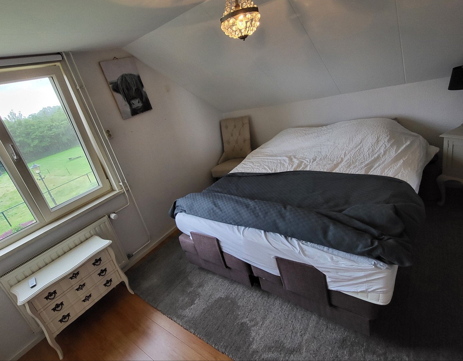 Boxspring  met elektrische bodem, Huis en Inrichting, Slaapkamer | Boxsprings, Ophalen, Gebruikt, Bruin, Tweepersoons