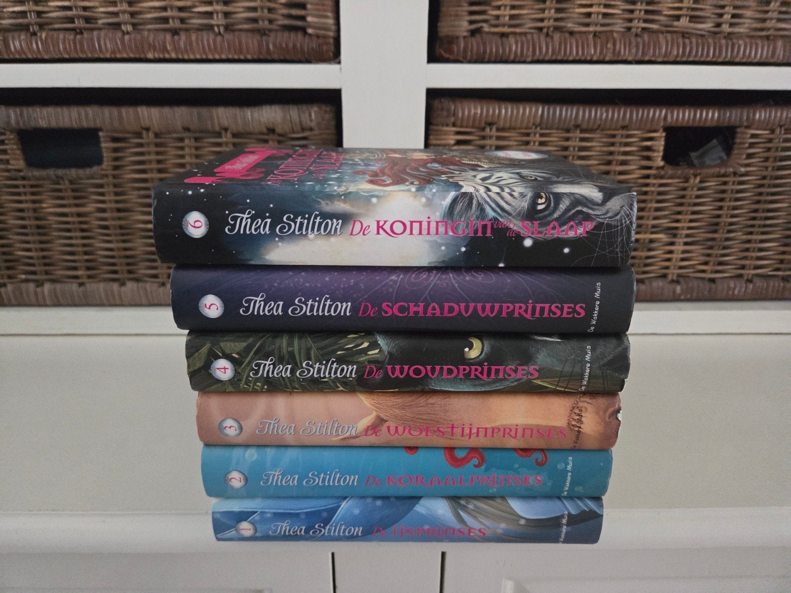 Thea Stilton - Prinsessen van fantasia, Boeken, Ophalen of Verzenden, Gelezen, Fictie algemeen