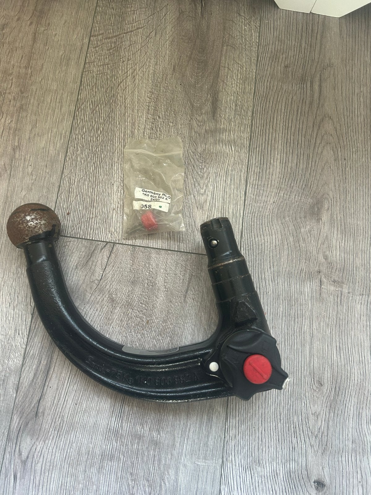 Afneembare trekhaak kogel met sleutels - 1K0 803 882 A, Ophalen of Verzenden, Gebruikt