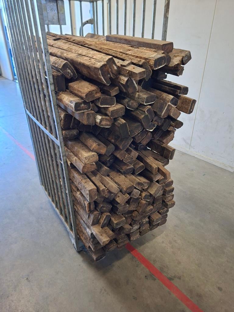 Grote partij Azobe balkjes (4x6x100 cm) circa 200 stuks, Ophalen, Gebruikt, 25 tot 50 mm, Balk