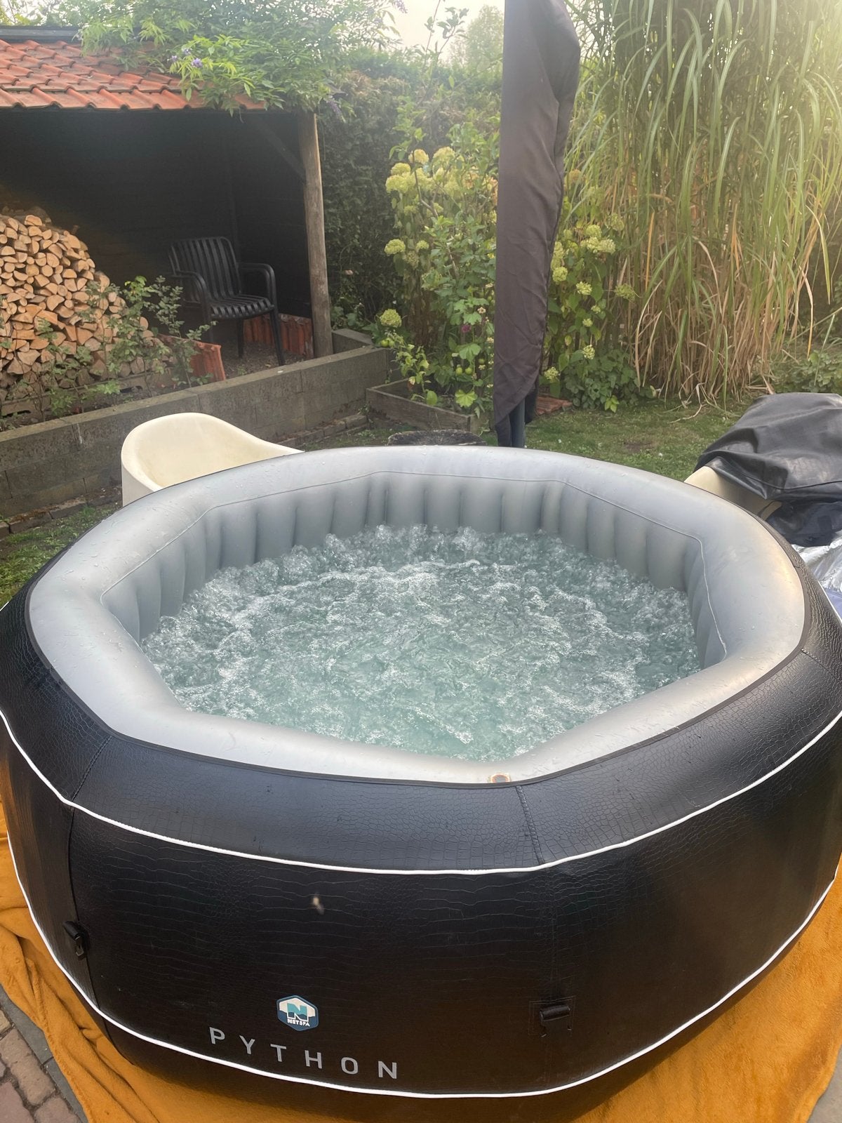 Opblaasbare jacuzzi - 6 persoons, Ophalen, Gebruikt, Opblaaszwembad, 200 tot 400 cm