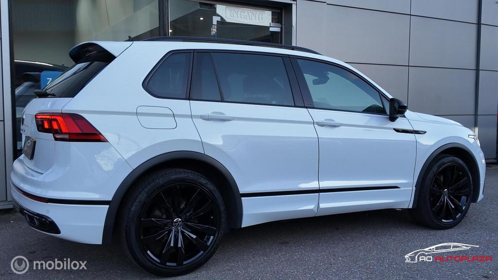Volkswagen Tiguan 1.5 TSI 3x R-Line Panorama/Harman Kardon/K, 15 km/l, 1498 cc, Zwart, 4 cilinders