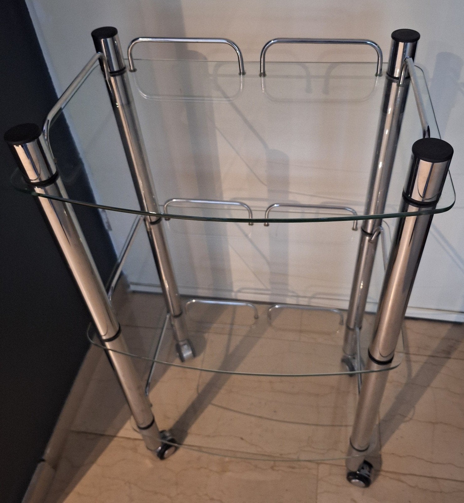 Glazen trolley op wielen voor schoonheidsspecialiste, Huis en Inrichting, Ophalen