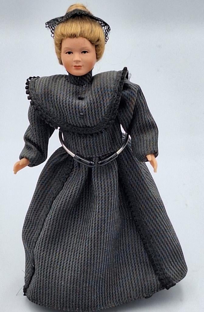 Caco popje vrouw voor het poppenhuis, Verzamelen, Poppenhuizen en Toebehoren, Ophalen of Verzenden, Zo goed als nieuw, Popje