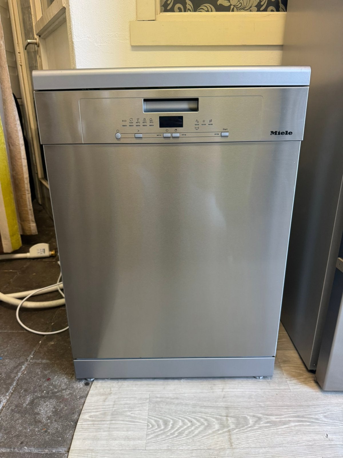 Miele RVS Vaatwasser | Weinig Gebruikt | Schoon en Goed, Witgoed en Apparatuur, Ophalen, Minder dan 85 cm, Minder dan 10 liter