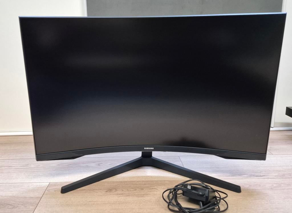 Samsung Odyssey G5 32 inch Curved Gaming Monitor, Computers en Software, Monitoren, Ophalen