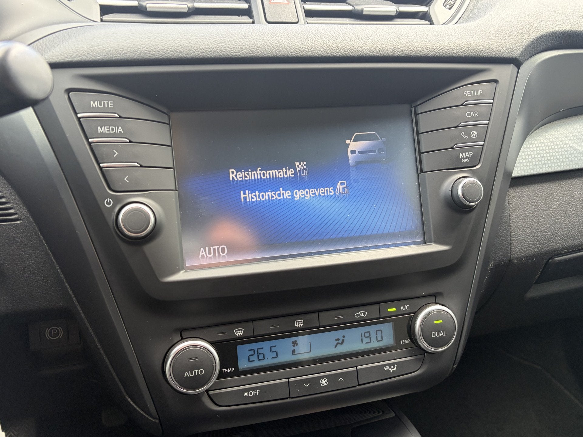 Foto 23 van Toyota Avensis Touring Sports 1.8 VVT-i Lease Pro Automaat T