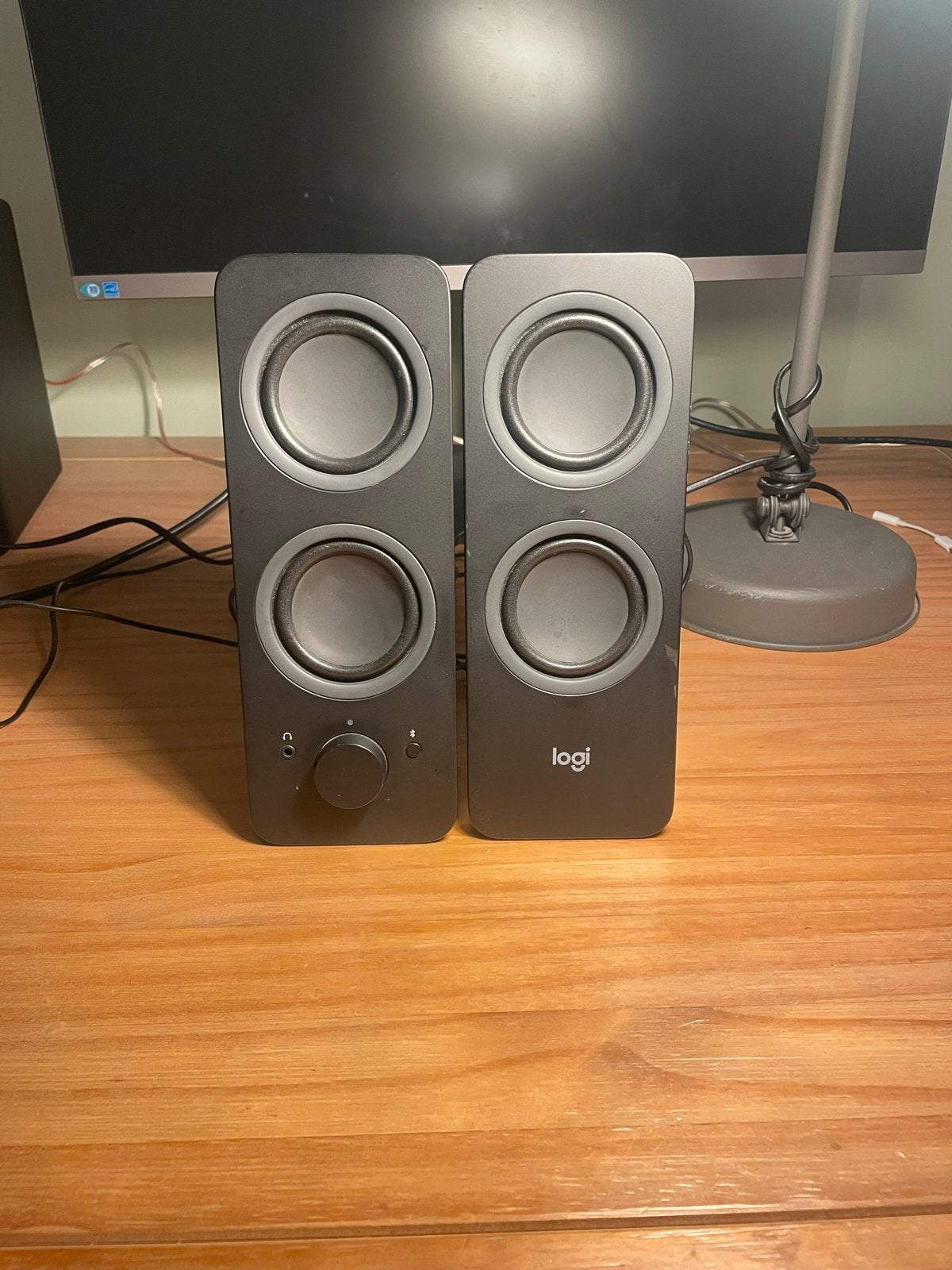 Logitech Z207 Bluetooth Computerspeakers - Zwart, Computers en Software, Ophalen, Zo goed als nieuw, Audiokanaal 2