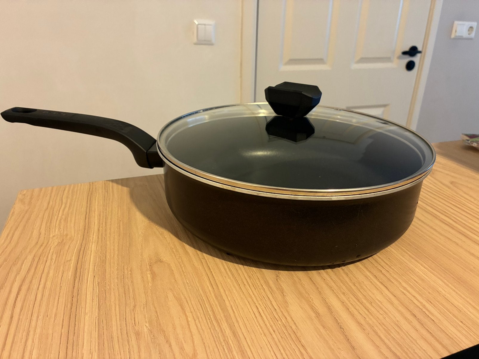 Mooie hapjespan van Tefal, Ophalen, Zo goed als nieuw