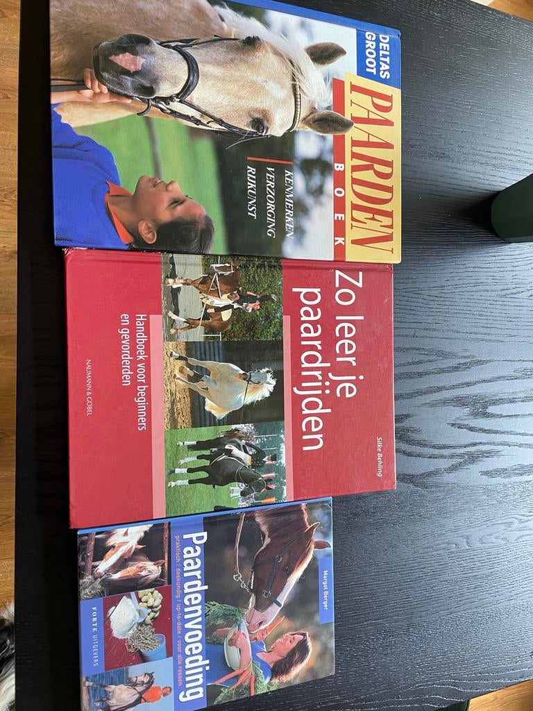 GRATIS Paardenboeken: Rijkunst, Verzorging, Voeding & Meer, Dieren en Toebehoren, Paarden en Pony's | Overige Paardenspullen, Ophalen