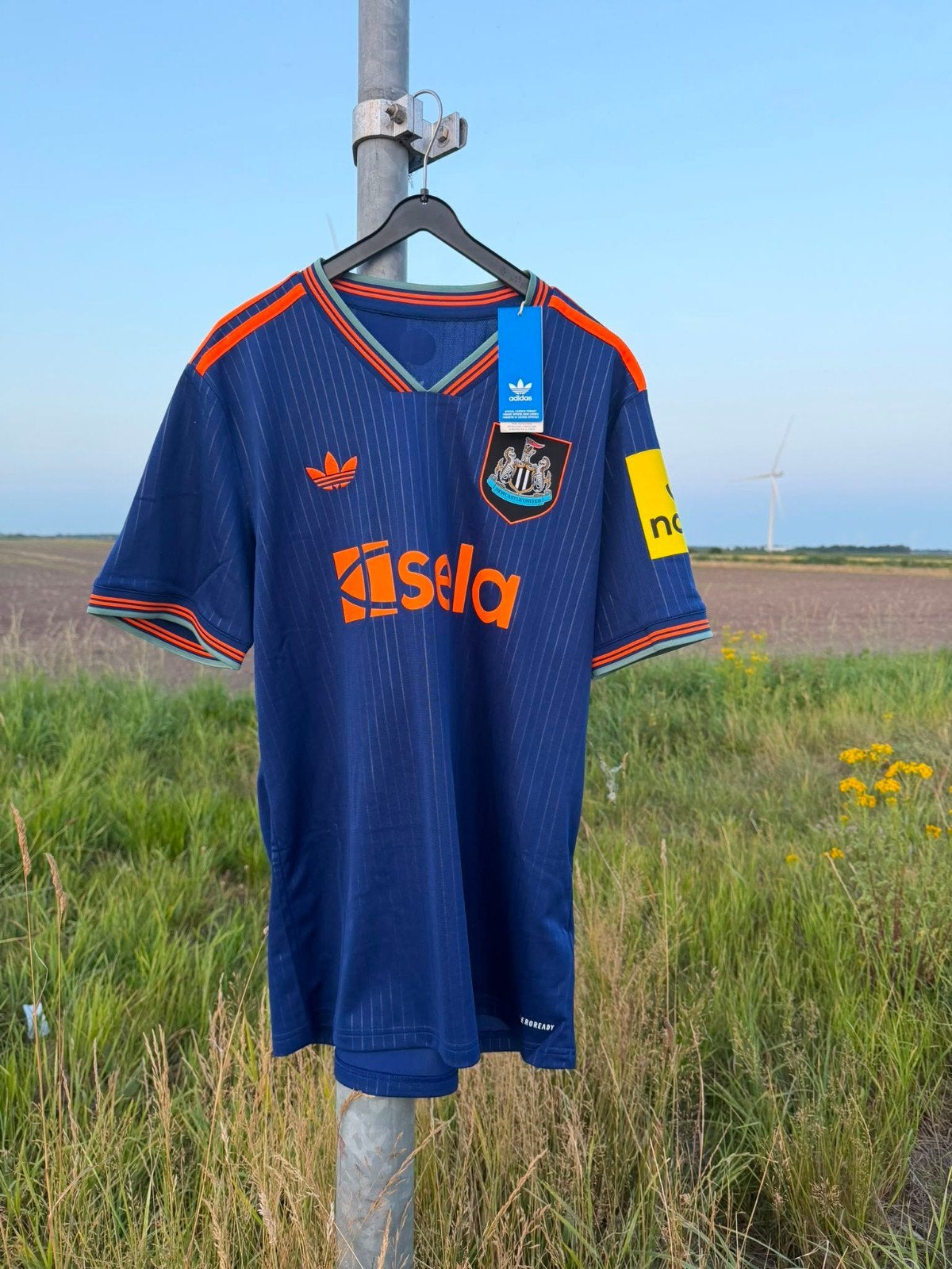 Newcastle United derdeshirt - Nieuw met kaartjes, Maat L, Ophalen of Verzenden, Nieuw, Shirt