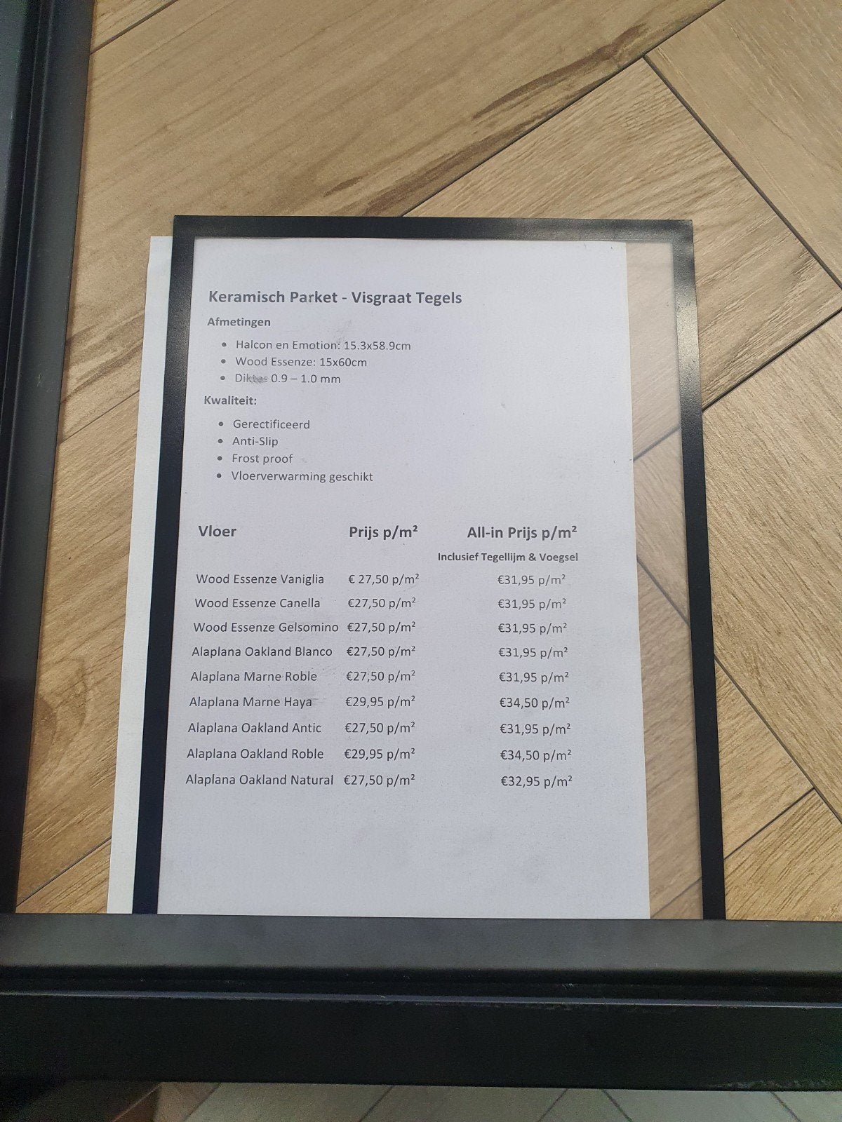Foto 7 van Visgraat Vloertegels 33,75 m²