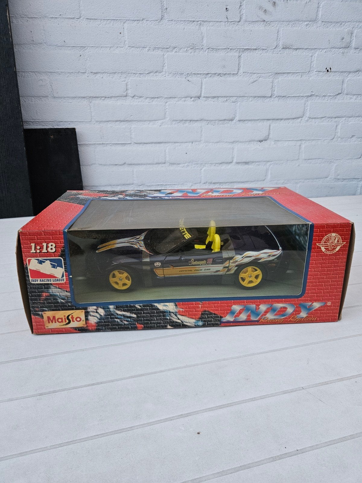Maisto Indy Racing Replicas Corvette 1:18, Ophalen of Verzenden, Maisto