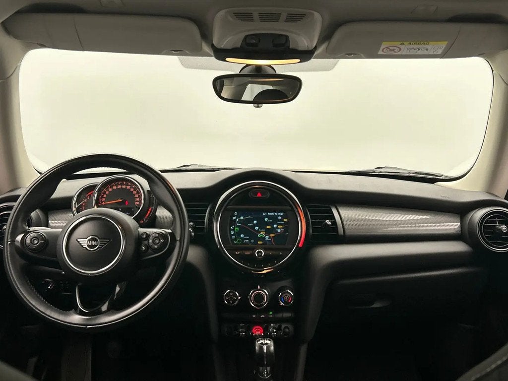 MINI Cooper 1.5 Cooper | Origineel NL | Navigat € 12.495,0, Gebruikt, 4 stoelen, Origineel Nederlands, Bedrijf