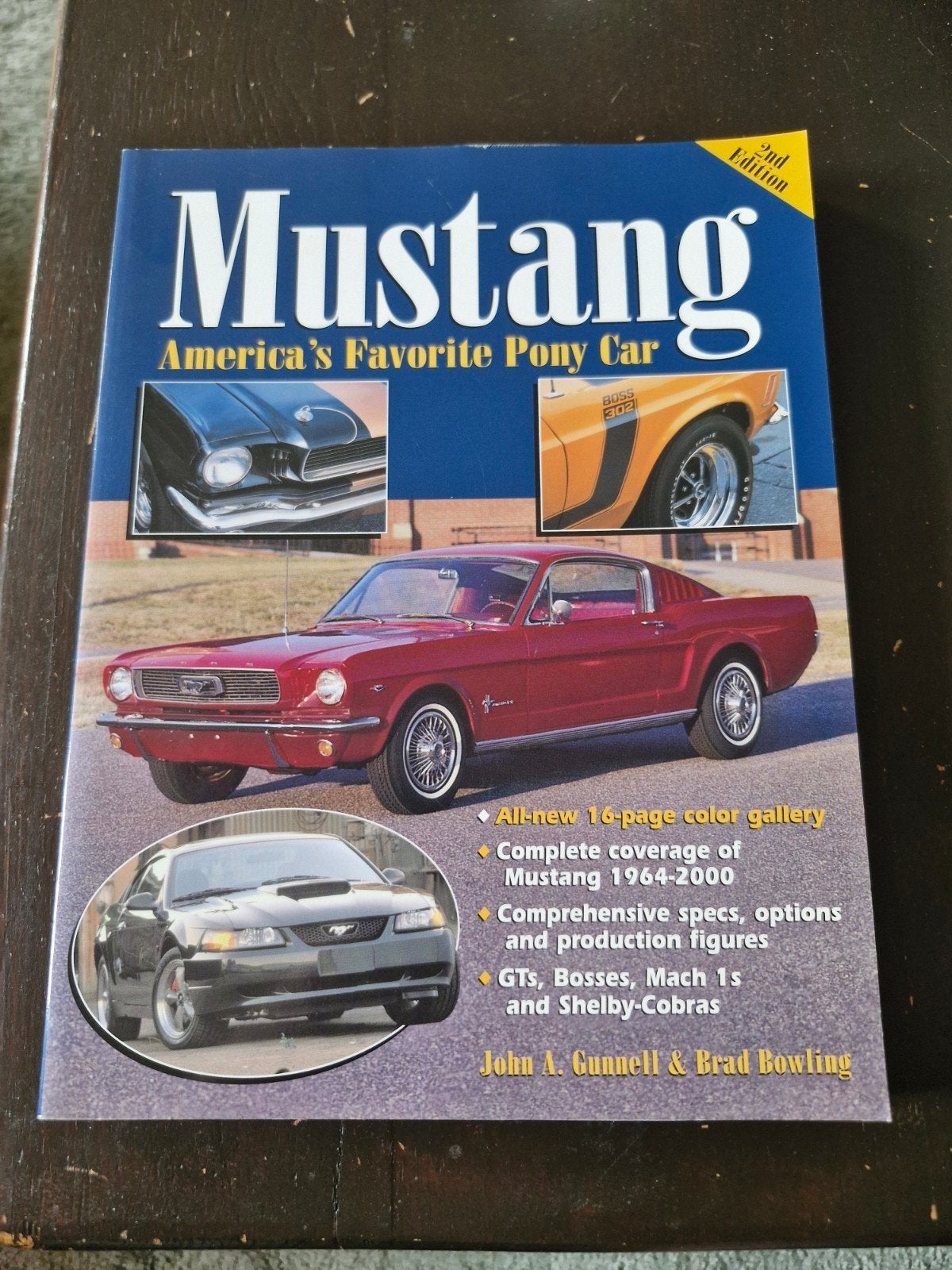 Mustang: America's Favorite Pony Car - Boek, Ophalen of Verzenden, Gelezen, Ford, John A. Gunnell & Brad Bowling