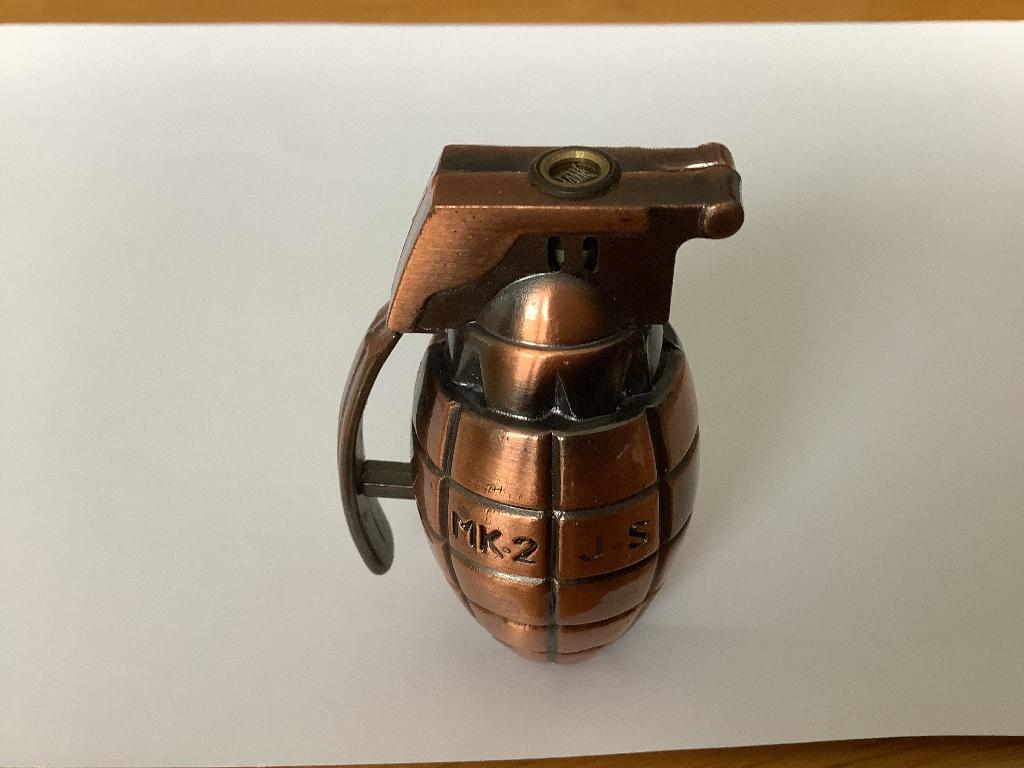 Aansteker op gas in de vorm van een handgranaat., Verzamelen, Ophalen of Verzenden, Aansteker