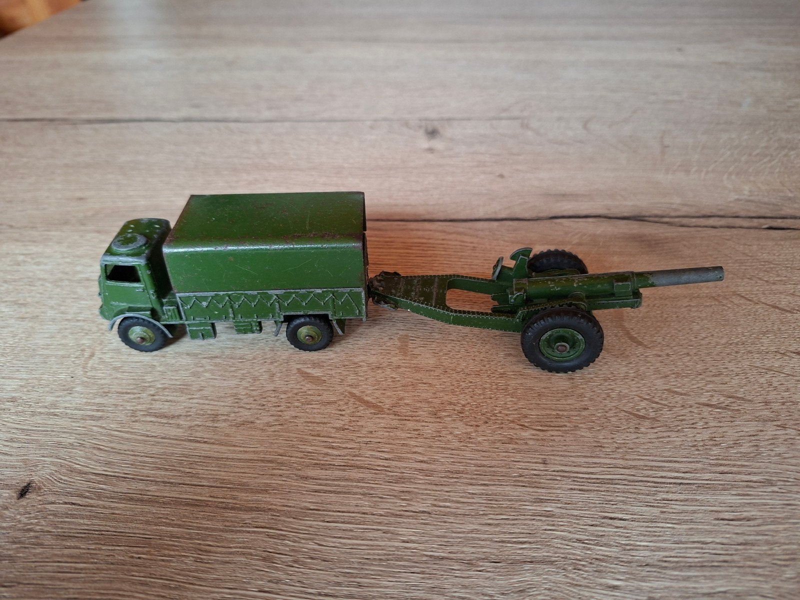 Dinky Toys Army Wagon 623 met kanon - Vin. Militair Voertu, Ophalen of Verzenden, Gebruikt