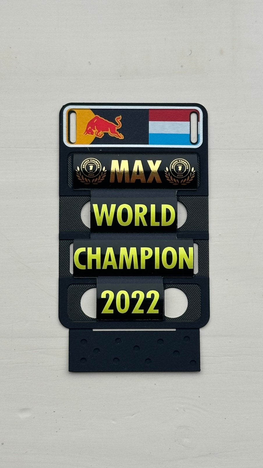 Max Verstappen 1:18 World Champion 2022 Pitboard, Ophalen of Verzenden, Nieuw, Formule 1