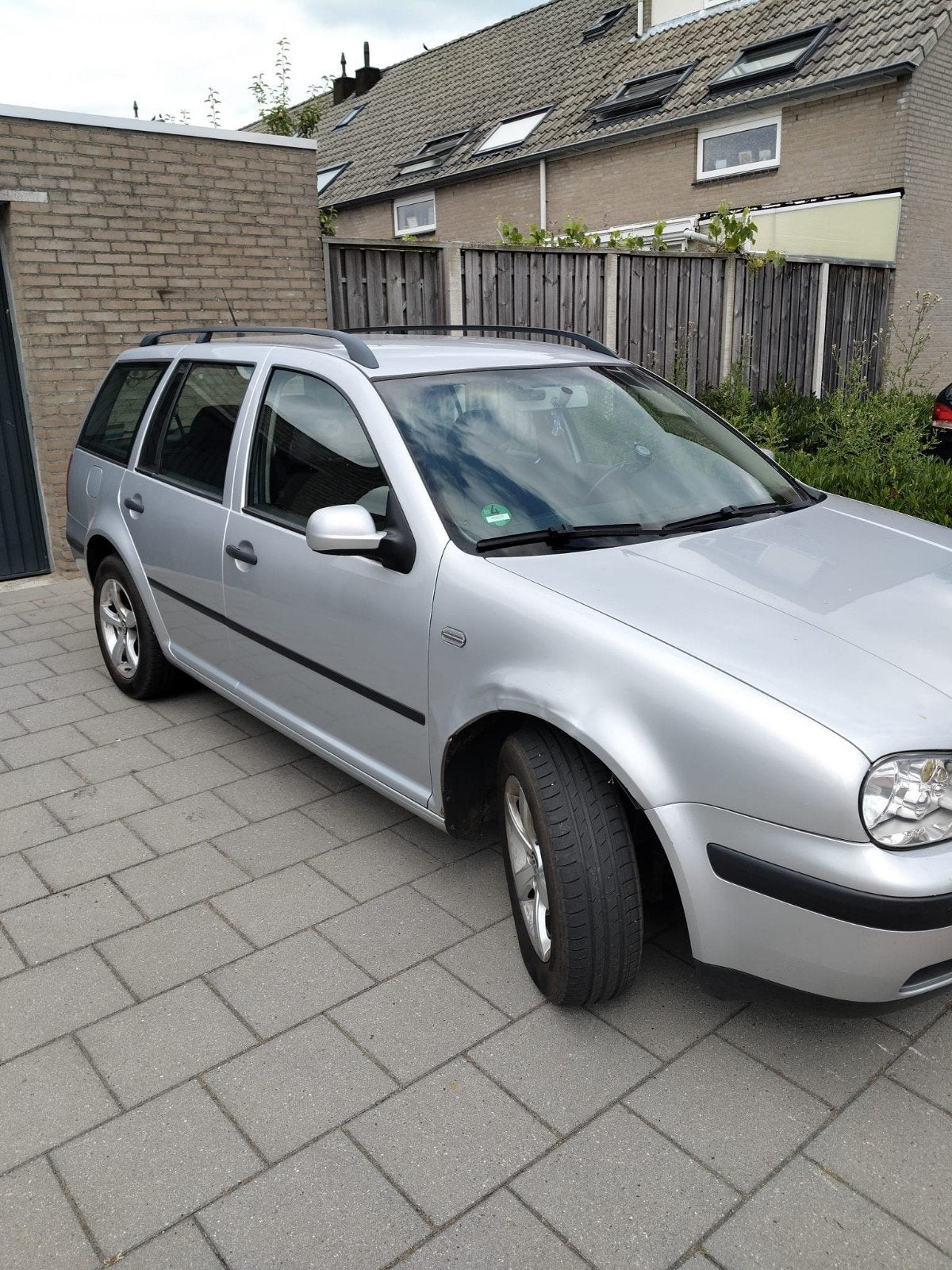 Volkswagen Golf 1.6 Variant 77KW 2005 Grijs, 4 cilinders, Handgeschakeld, 104 pk, 57 €/maand
