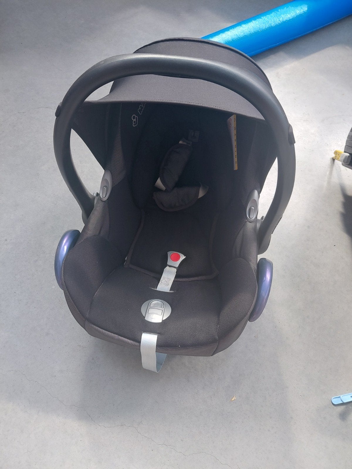 Maxi-Cosi Pebble autostoel met FamilyFix base, Kinderen en Baby's, Autostoeltjes, Ophalen
