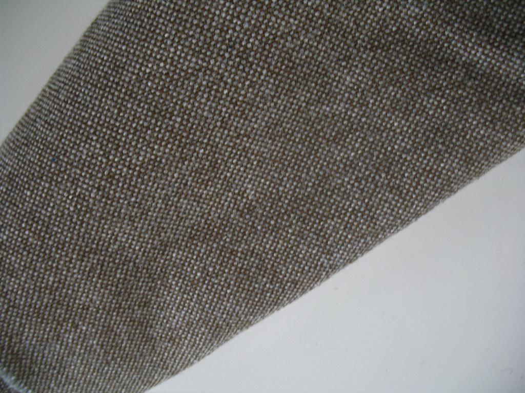 Kvadrat Hallingdal 65 270 grijs+bruin; 7x restant meubelstof, Wol, 120 cm of meer, Ophalen of Verzenden, Grijs