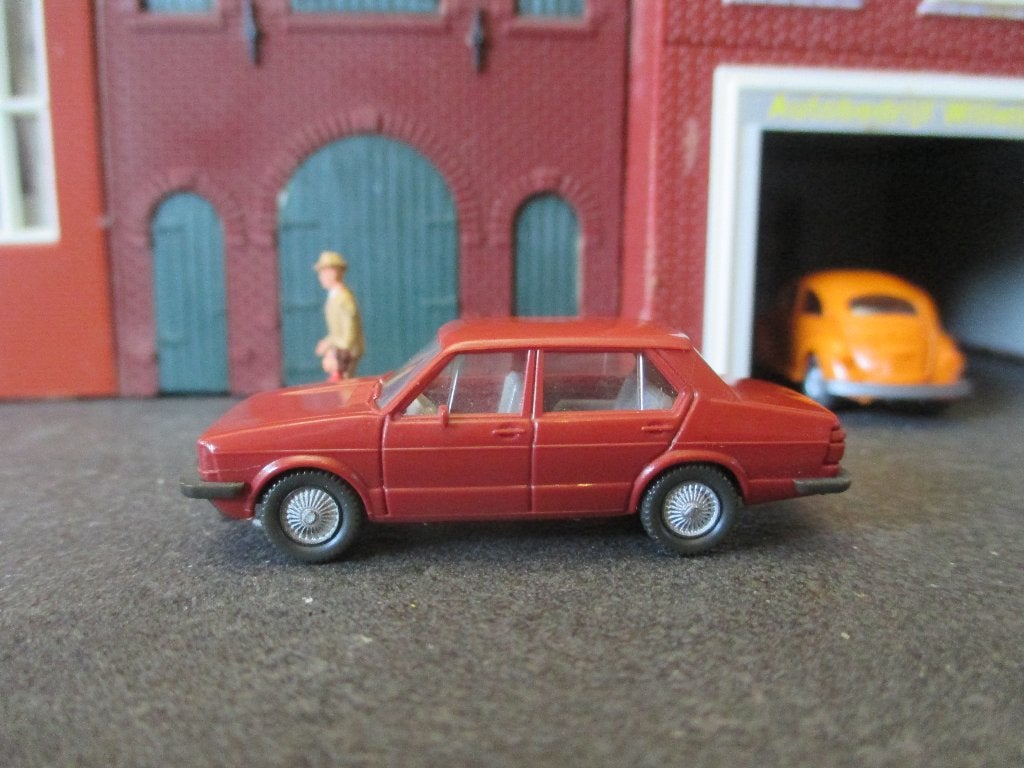 1976-1984 Volkswagen Jetta Mk.1 - Wiking robijnrood, Ophalen of Verzenden, Zo goed als nieuw, Auto, Wiking