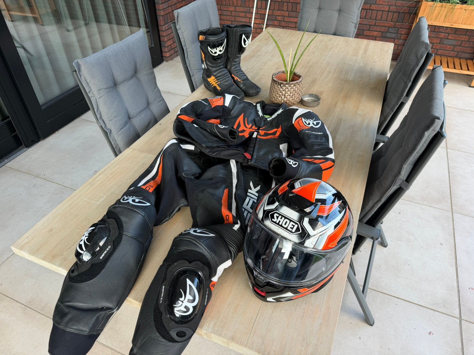 Berik Zakura 2 + Berik shaft 3.0 + Shoei Neotec 3 anthem LC8, Motoren, Kleding | Motorkleding, Combipak, Tweedehands, Ophalen