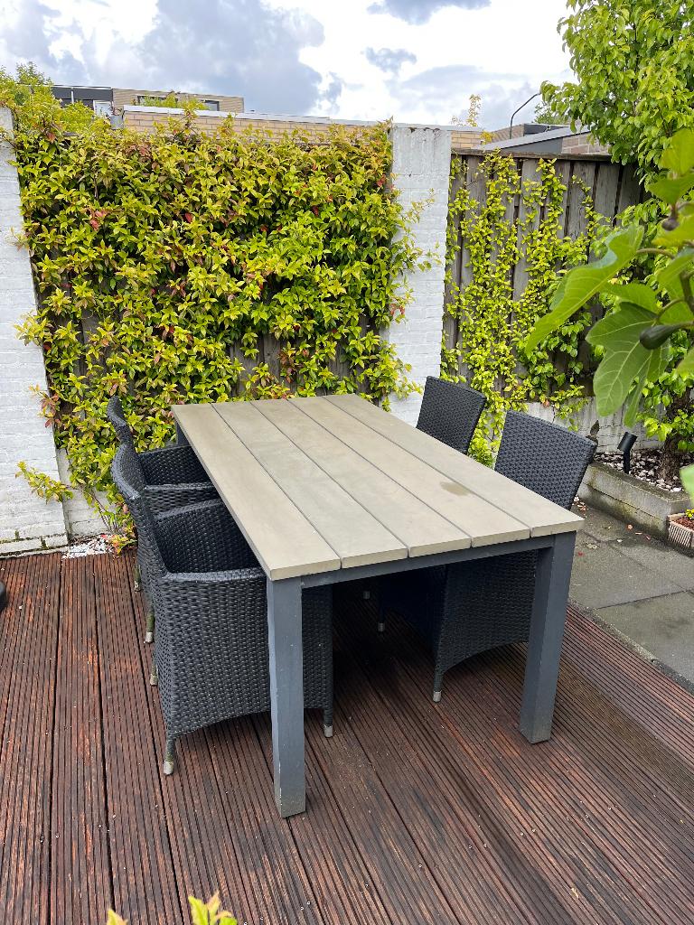 Tuintafel polywood met 4 stoelen in wickerlook, Tuin en Terras, Ophalen, Gebruikt, Rechthoekig, Kunststof