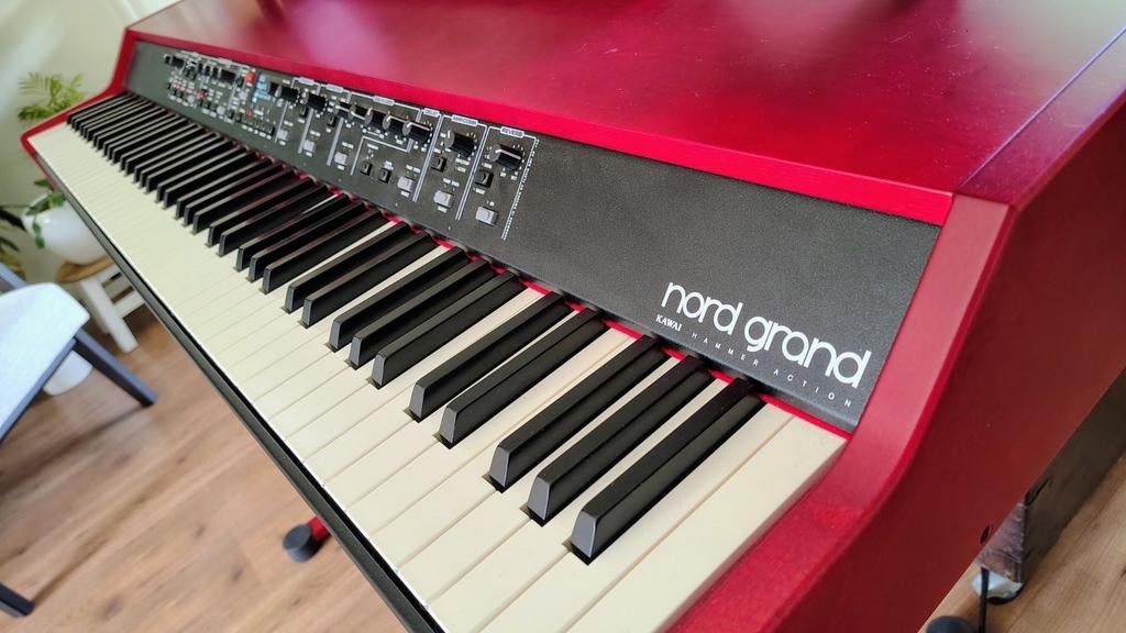 Nord Grand Stage Piano, uitstekende staat, 88 toetsen, Box 4214, 102 65 Stockholm, Sweden, Met standaard, Zo goed als nieuw