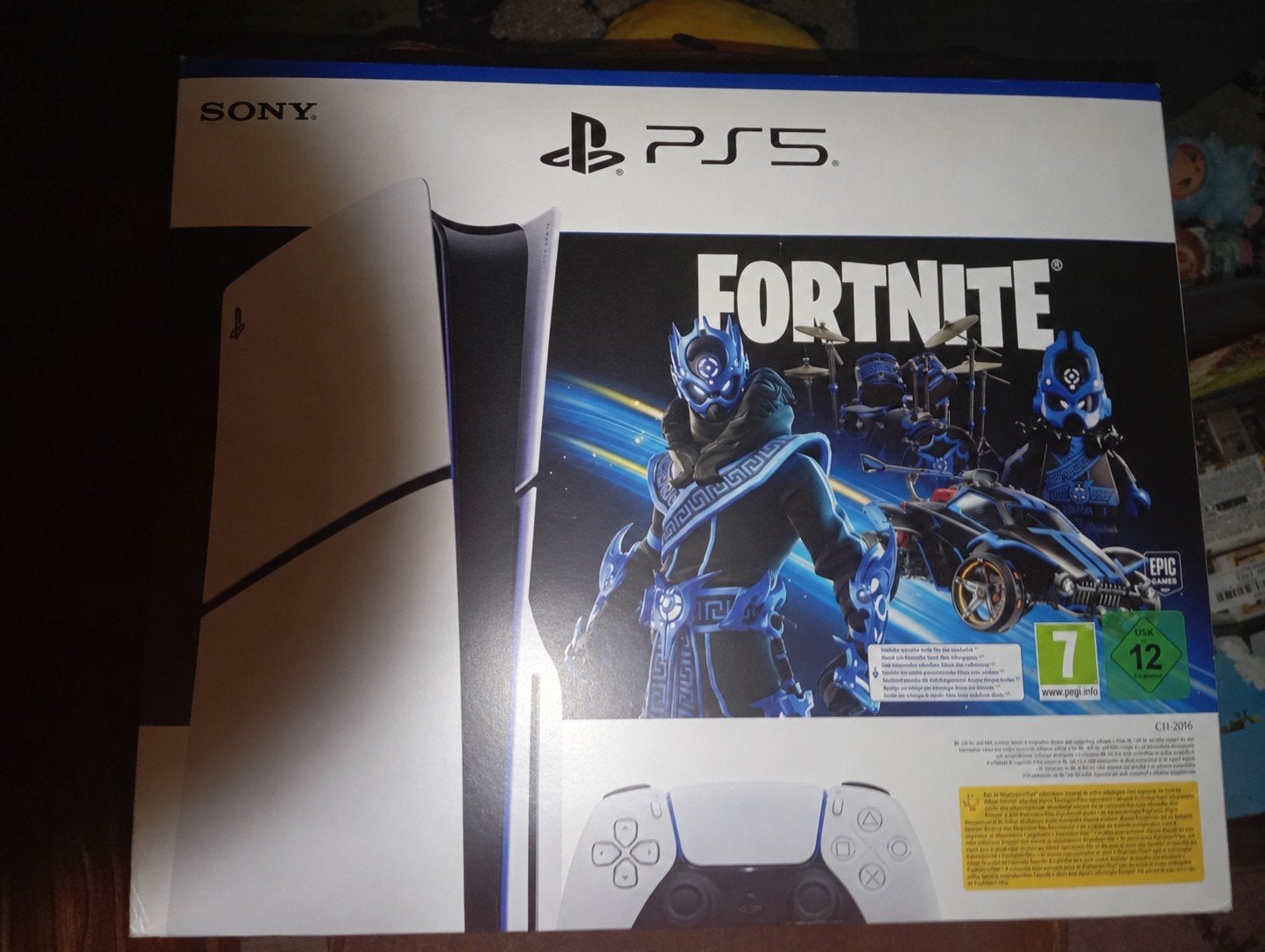 PS5 Slim Disc Edition + Fortnite Limited Edition controller, Ophalen of Verzenden, Zo goed als nieuw
