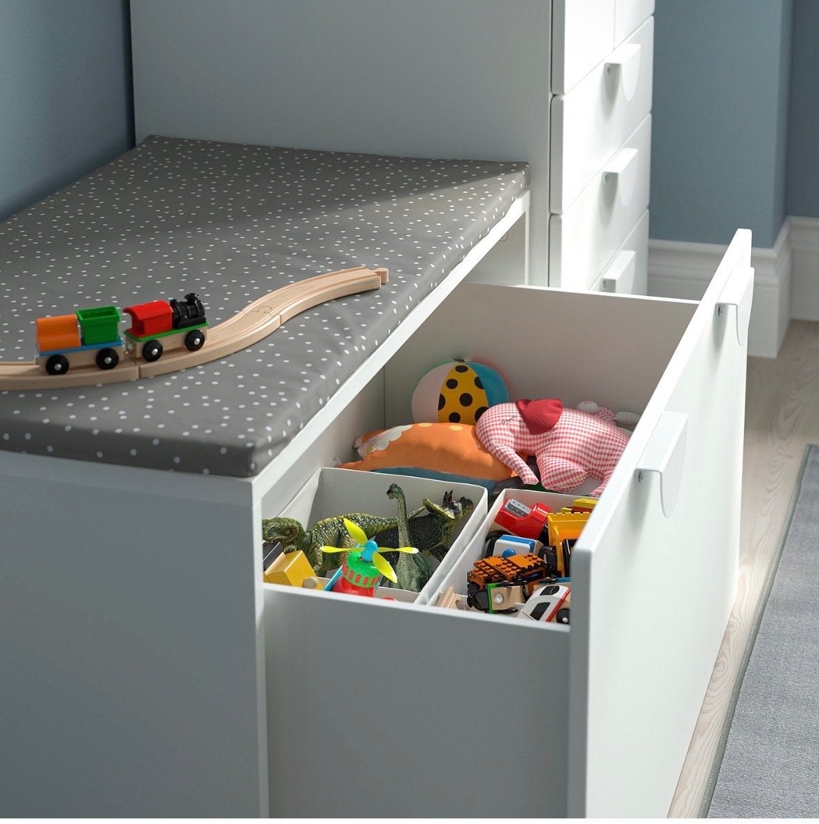 2x IKEA Speelgoedopberger met Kussens - 90x52x48 cm, Ophalen of Verzenden, Gebruikt, Kast
