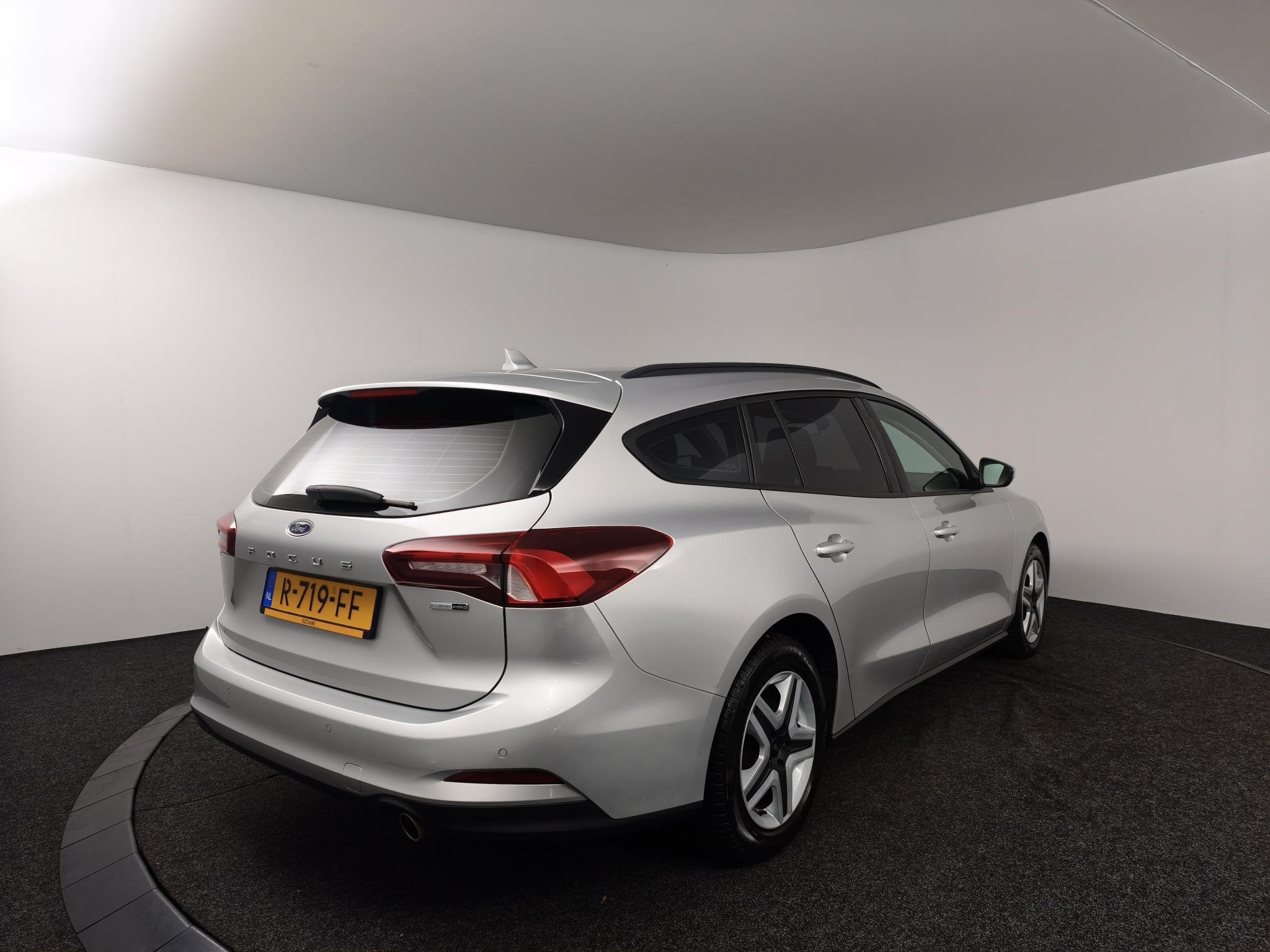 Ford Focus Wagon 1.0 EcoBoost Hybrid Connected | NAP |, Gebruikt, Euro 6, Origineel Nederlands, 19 km/l